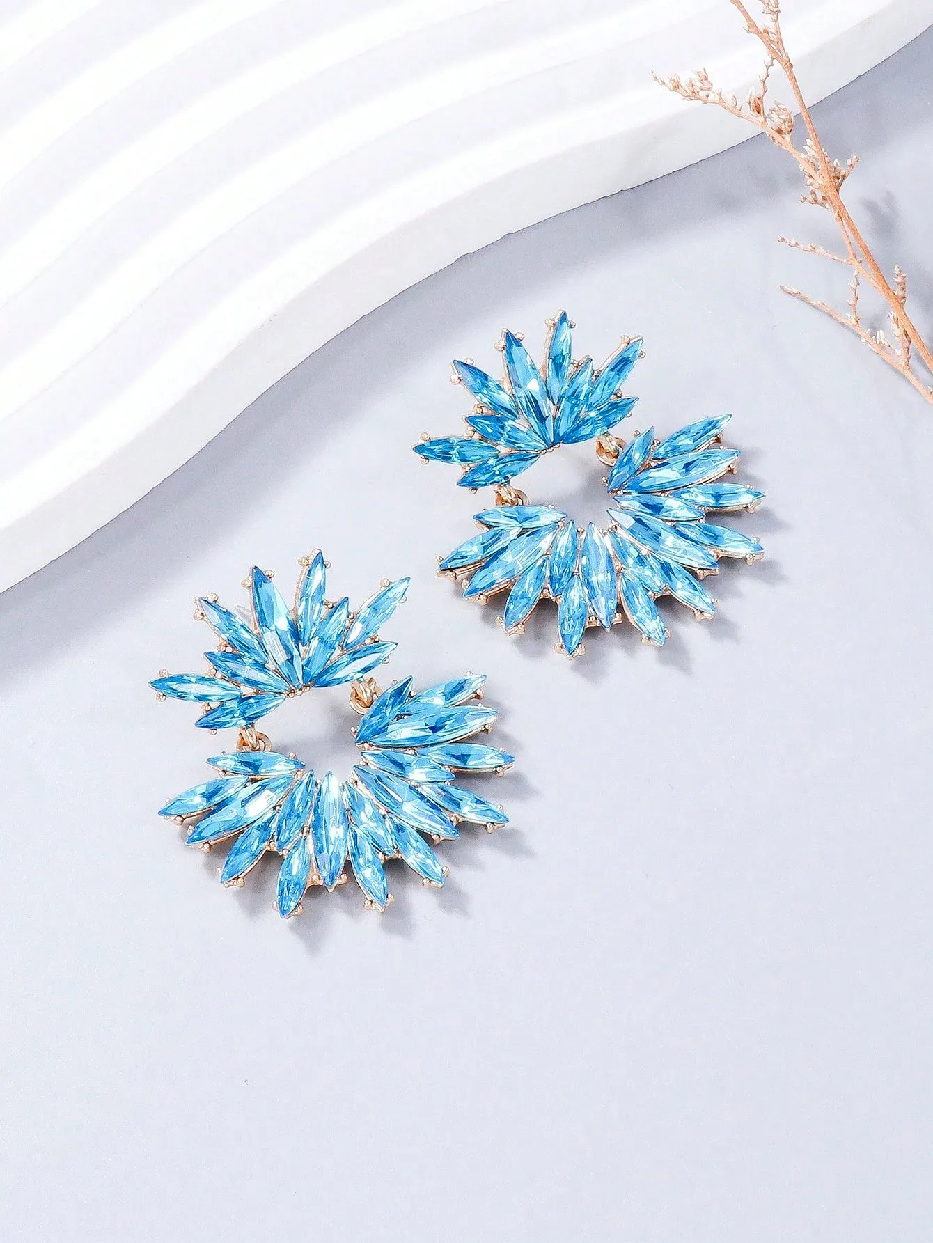 1pair Glamorous Rhinestone Decor Flower Shaped Drop Earrings For Women For Daily Decoration