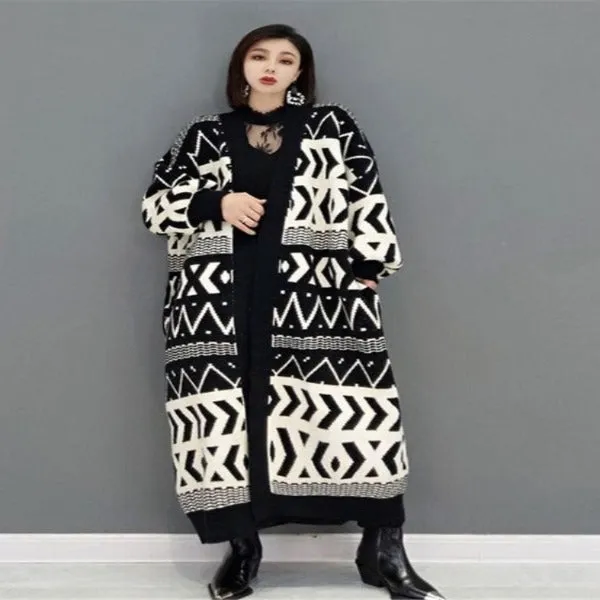 Geometria Vintage Cardigan Sweater | Millennials