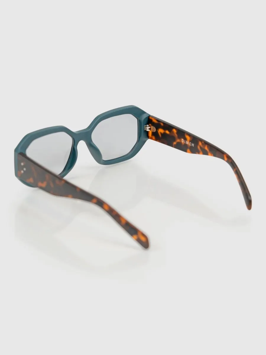 Tiger Eye Glare