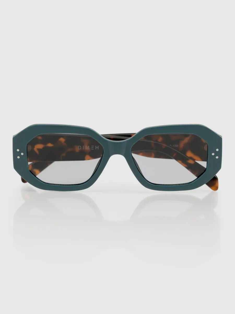 Tiger Eye Glare